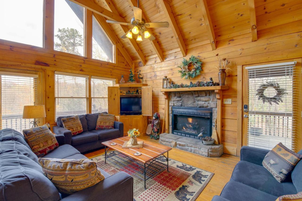 Smoky Mountains Cabin With Hot Tub, Deck And Views! Sevierville Exterior photo