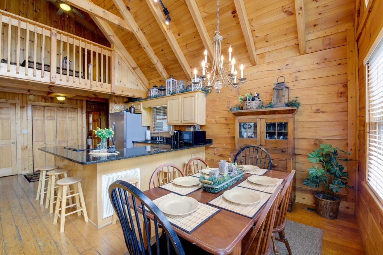 Smoky Mountains Cabin With Hot Tub, Deck And Views! Sevierville Exterior photo