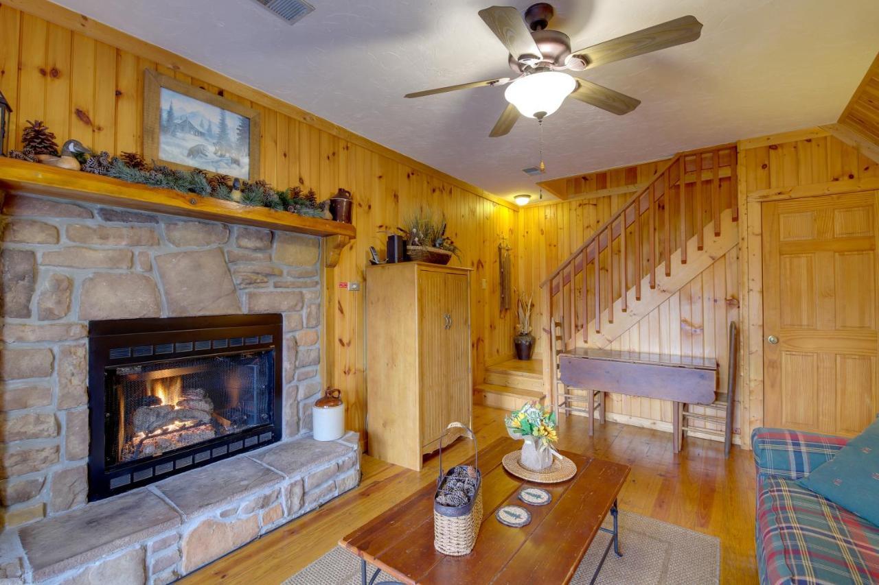 Smoky Mountains Cabin With Hot Tub, Deck And Views! Sevierville Exterior photo